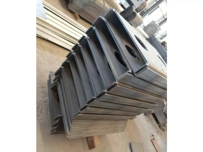 Taglio laser piegatura stampaggio parti in lamiera