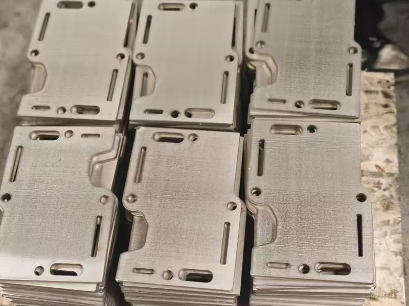 Servizio di lavorazione della lamiera con taglio laser